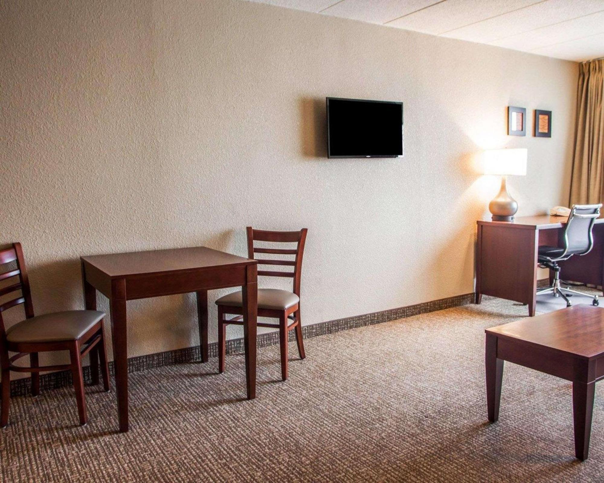 Quality Inn & Suites Orland Park - Chicago Esterno foto