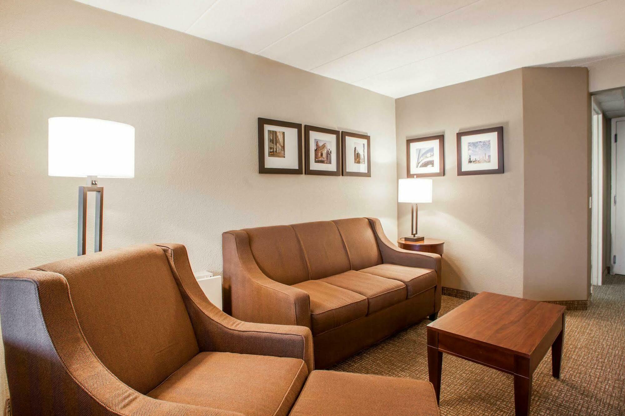 Quality Inn & Suites Orland Park - Chicago Esterno foto